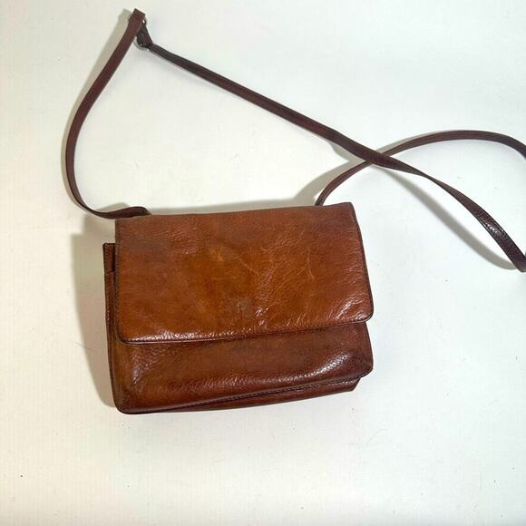 Osgoode Marley Zoe Crossbody Bag - Picture 2 of 12